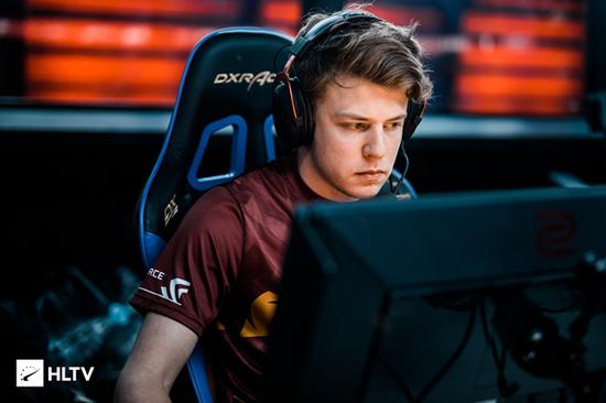 LPL春季赛第五周最数据：Qingtian成为单杀王！GALA KDA高达17