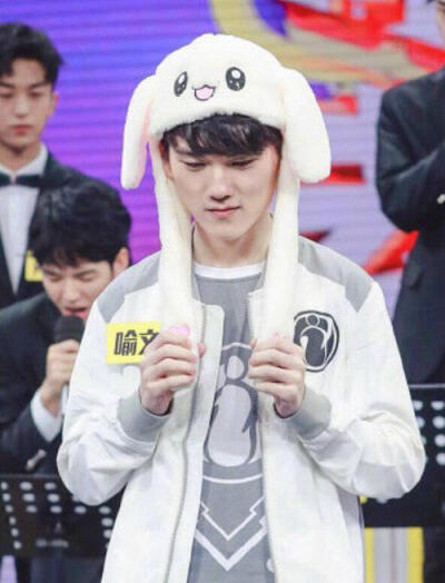 LPL夏季赛W3D7：LNG关键之战对阵TES，AL剑指第六胜